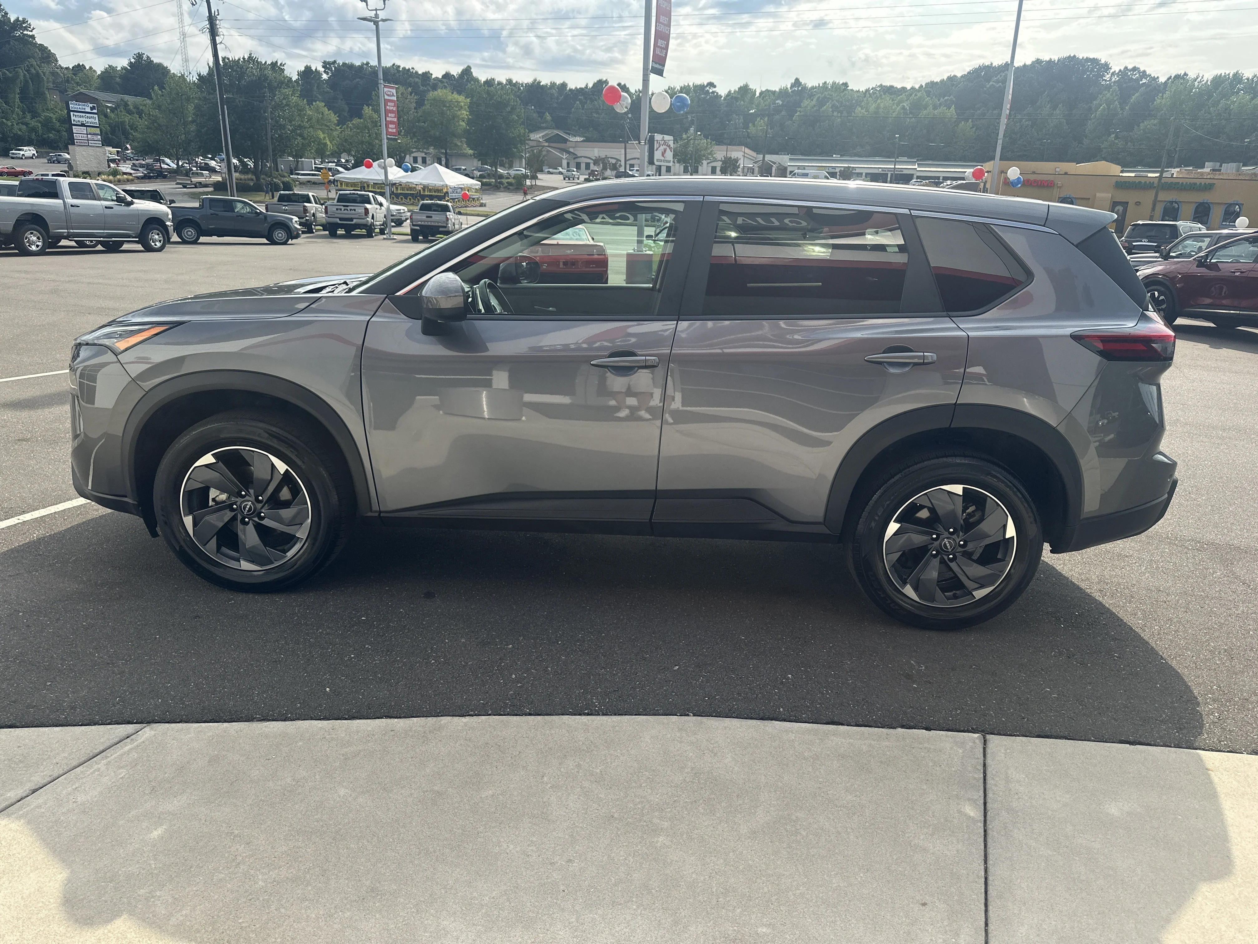 Used 2025 Gun Metallic Nissan SV image 5