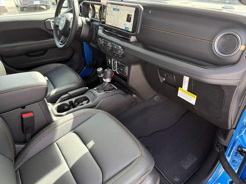 2026 Jeep Gladiator Sahara - Photo 19