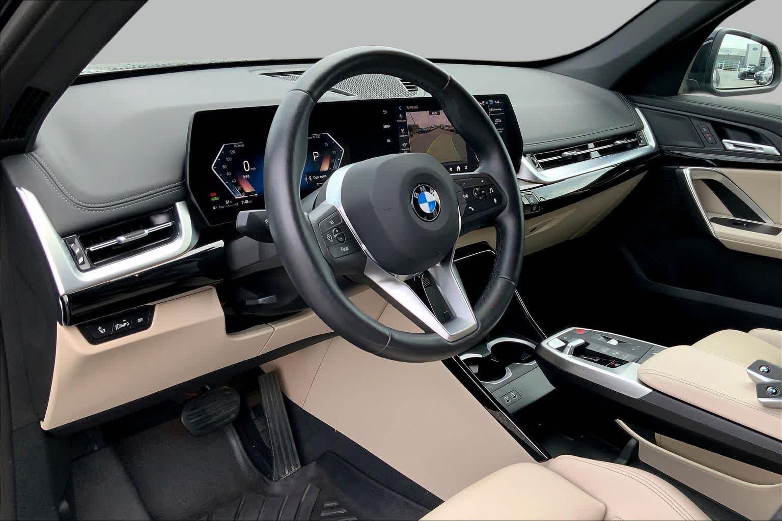 Used 2025 Black Sapphire Metallic BMW xDrive28i image 17
