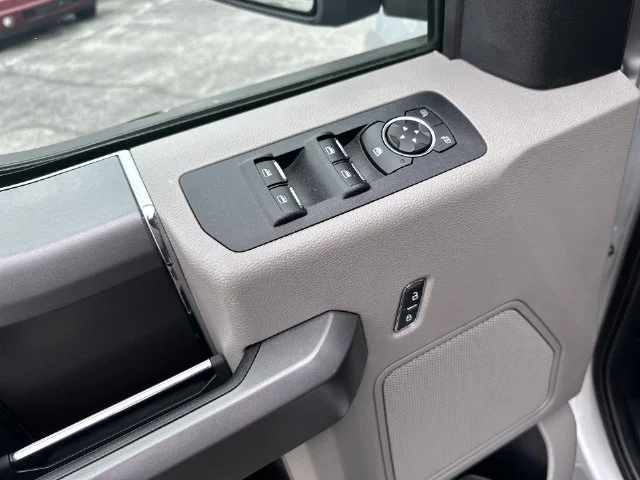 Used 2019 Silver Ford XLT image 24