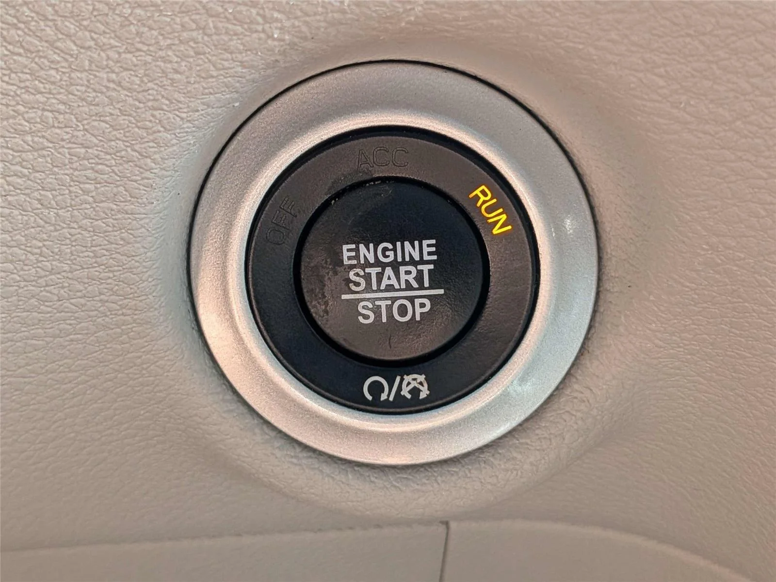 Used 2023 Gray Chrysler Touring L image 30