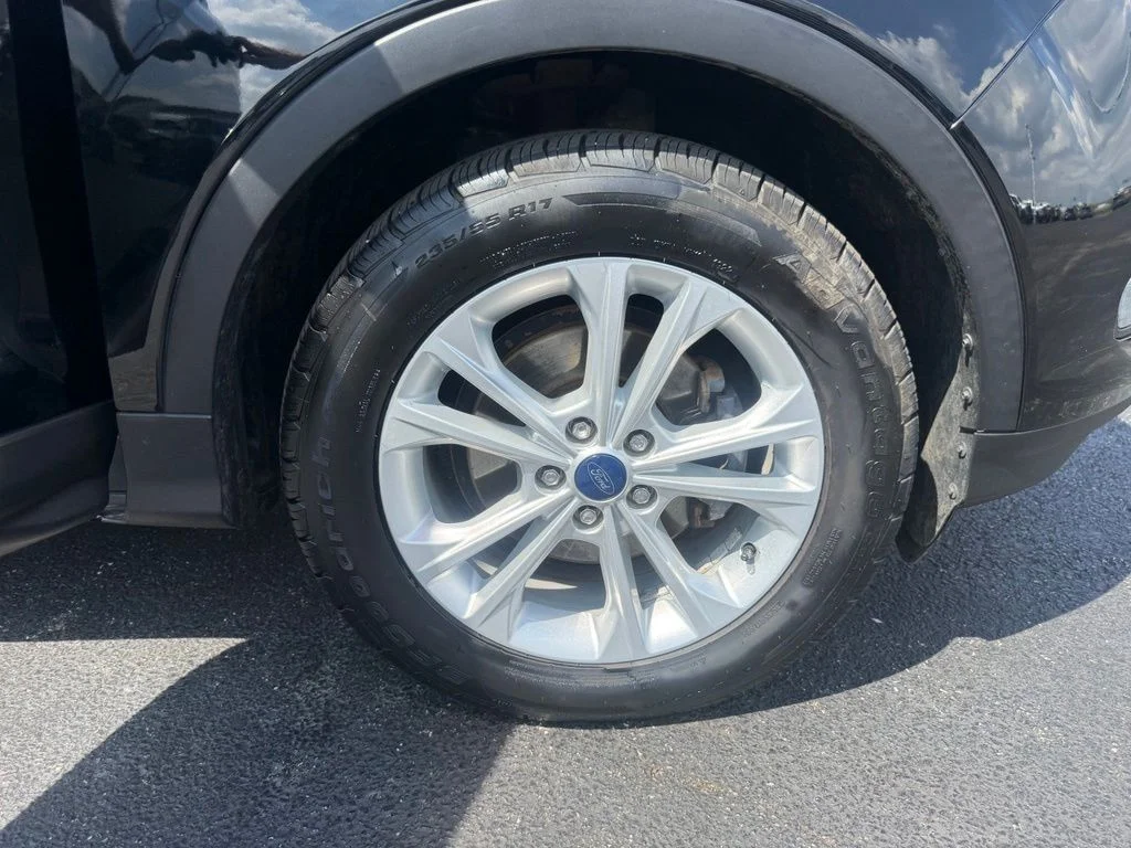 Used 2018 Black Ford SE image 53