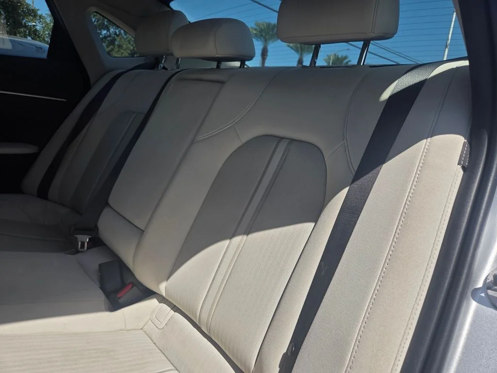 Used 2025 Silver Hyundai SEL image 23