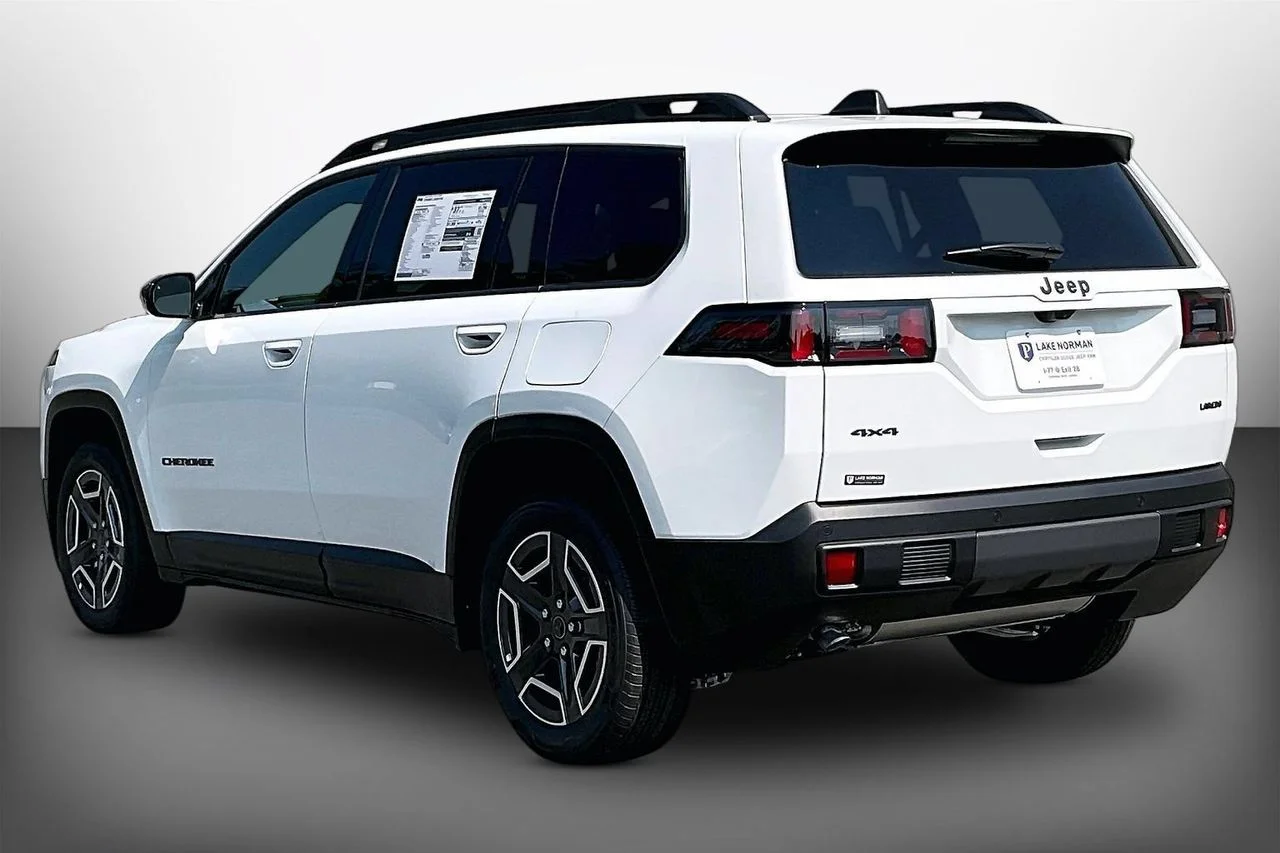 New 2026 Bright White Clearcoat Jeep Laredo image 6