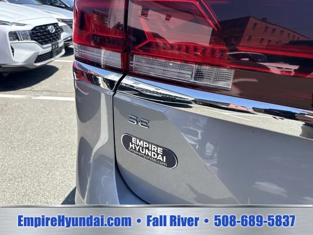 Used 2024 Gray Volkswagen 2.0T SE w/Technology image 5