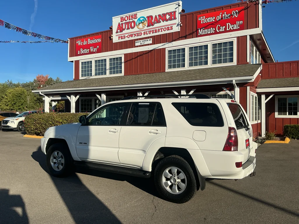 Used 2005 Natural White Toyota SR5 image 8
