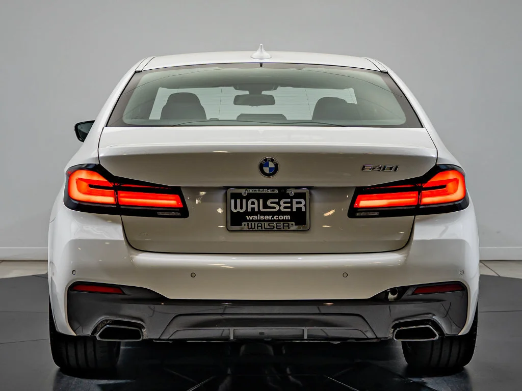 Used 2022 Alpine White BMW 540i image 6