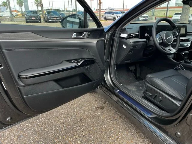 2025 Kia K5 EX - Photo 15