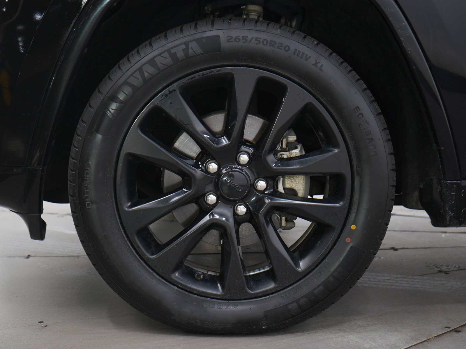 Used 2017 Diamond Black Crystal Pearlcoat Jeep Altitude 4x4 *Ltd Avail* image 28