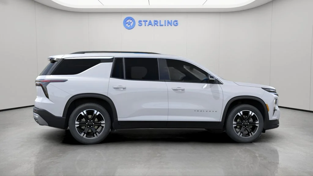 New 2027 Polar White Tricoat Chevrolet LT image 4