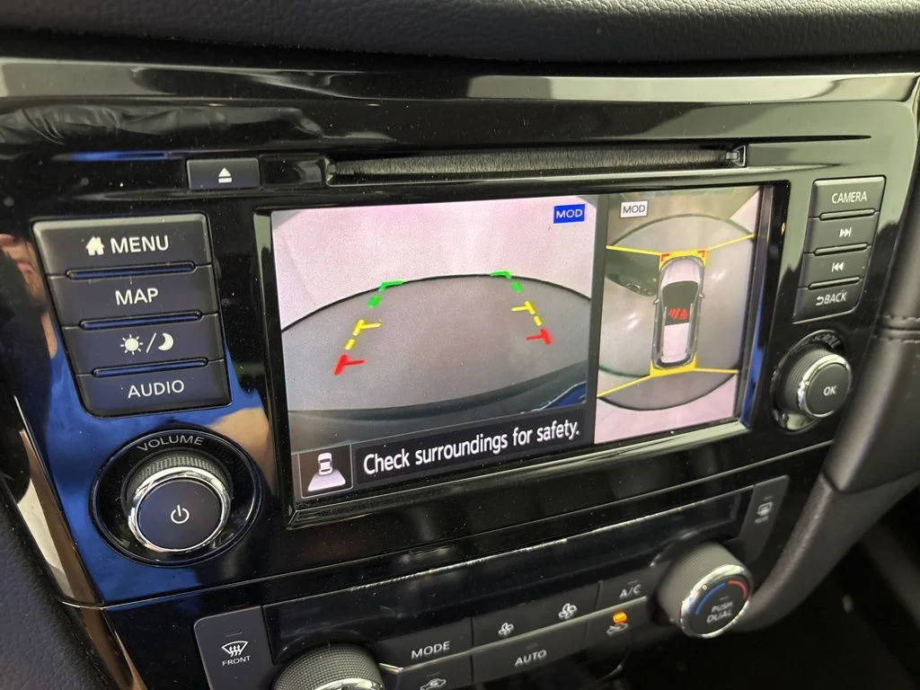 Used 2019 Magnetic Black Pearl Nissan SL image 39