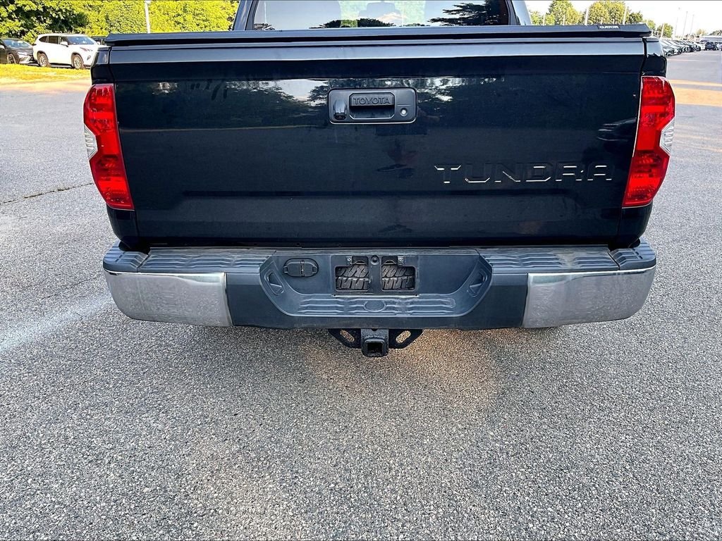 Used 2014 Black Toyota SR5 image 10