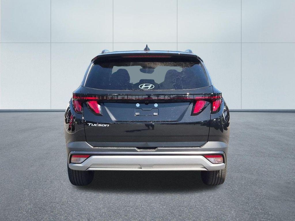 New 2026 Black Hyundai SEL Plus FWD image 5