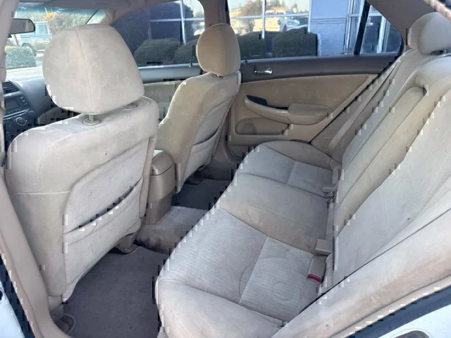 Used 2005 White Honda LX image 17