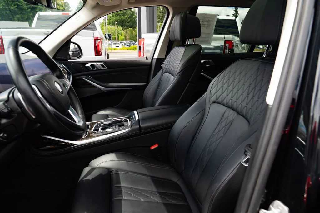 Used 2023 Black BMW xDrive40i image 21