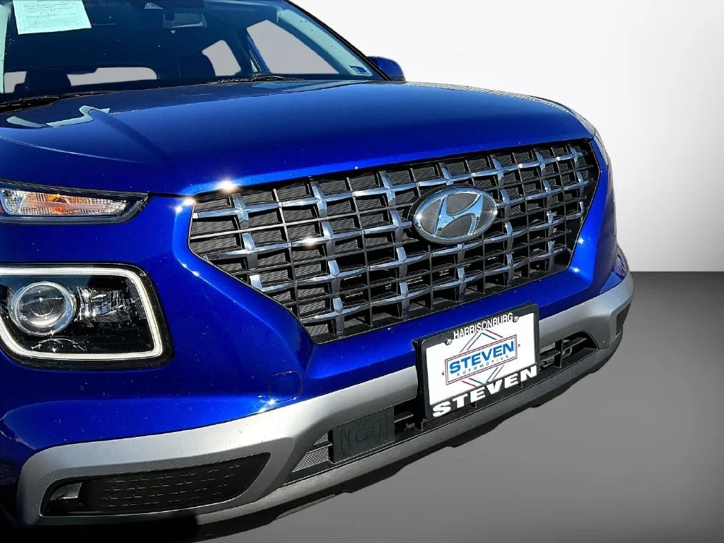 Used 2022 Blue Hyundai Limited image 33