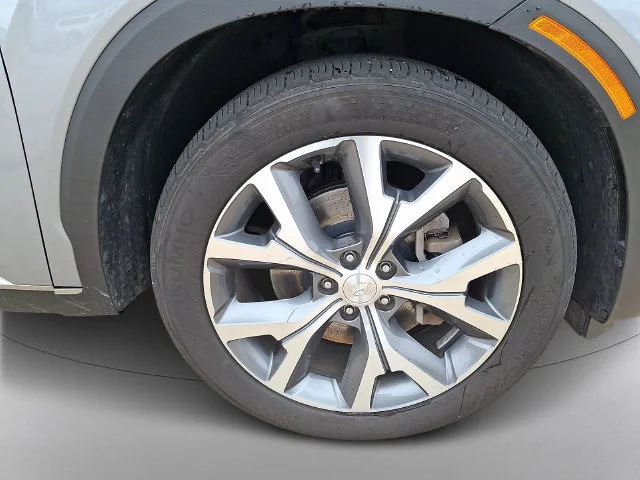 Used 2020 Silver Hyundai SEL image 8