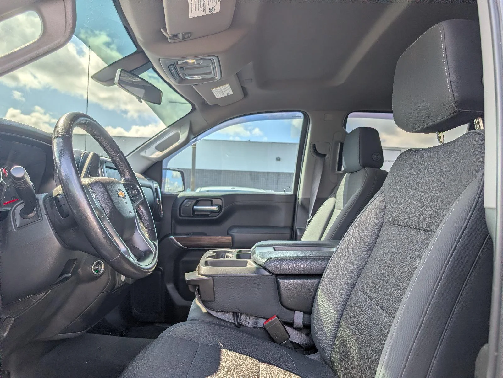 Used 2021 SATIN STEEL METALLIC Chevrolet LT image 8