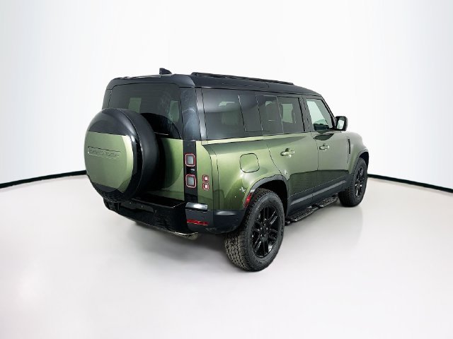 Used 2026 Green Land Rover S image 5