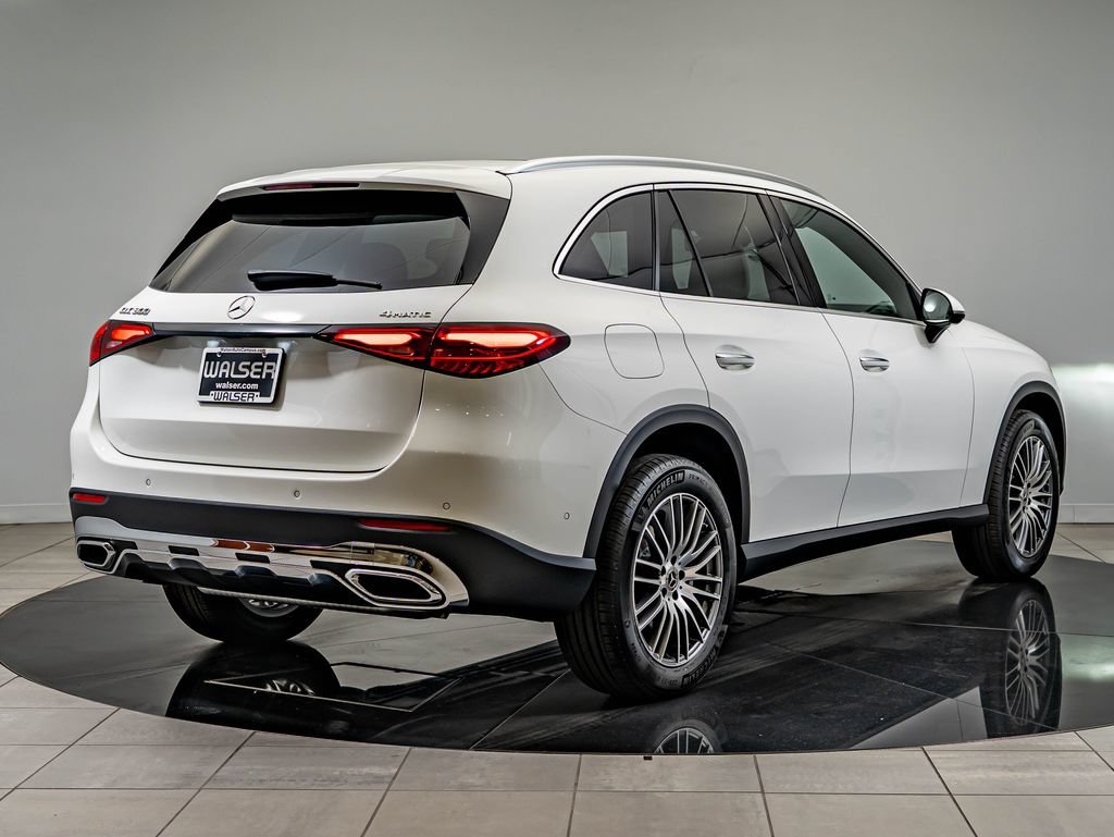 New 2027 Polar White Mercedes-Benz GLC 300 image 5