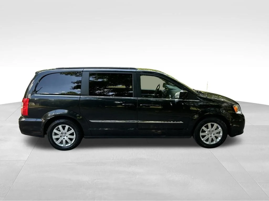 Used 2015 Black Chrysler Touring image 7