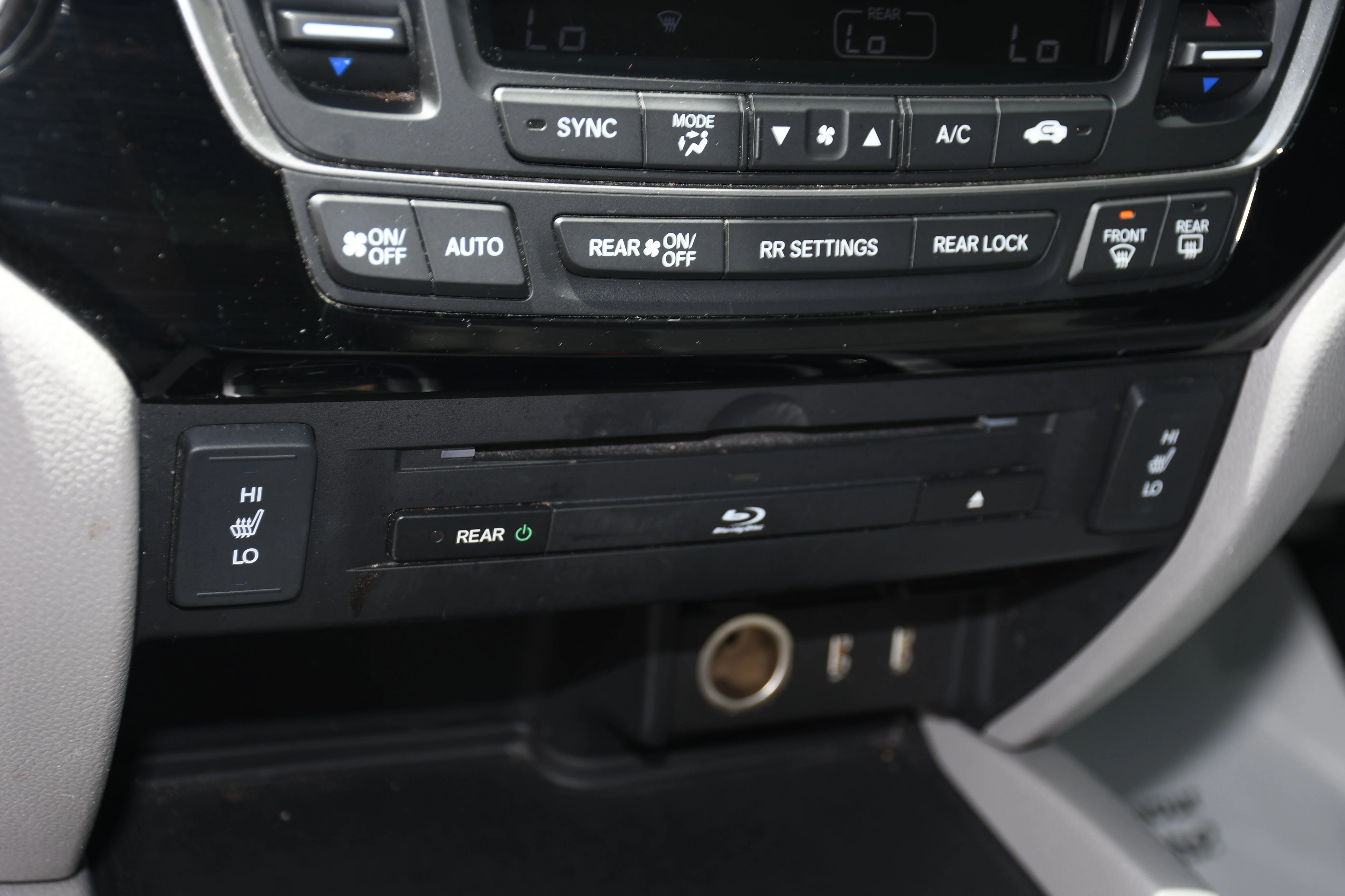 Used 2017  Honda Touring image 15