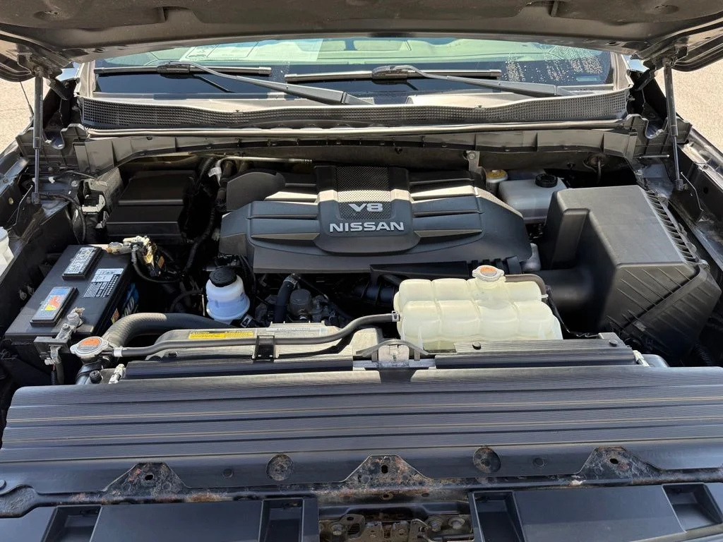 Used 2018 Black Nissan S image 27