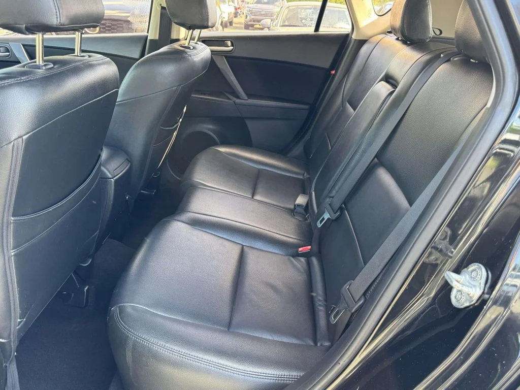 2013 Mazda MAZDA3 i Touring - Photo 15