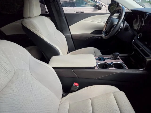 Certified Used 2024 White Lexus 350 Luxury image 5