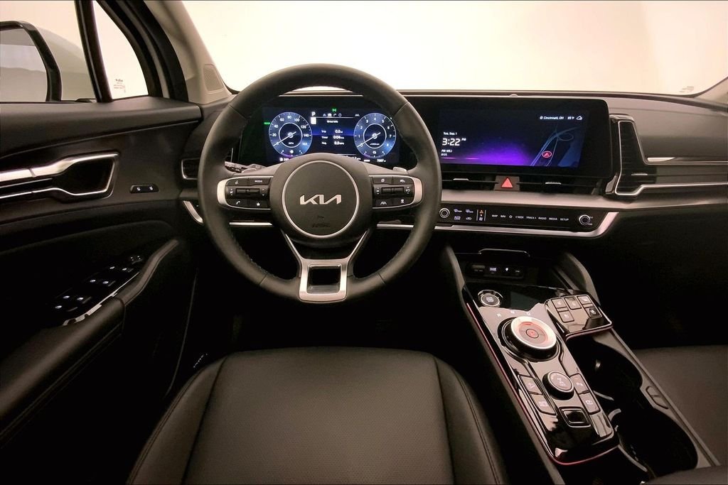 Used 2025 Snow White Pearl Kia SX-Prestige image 4