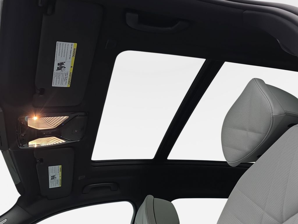 New 2026 Alpine White BMW xDrive50e image 29