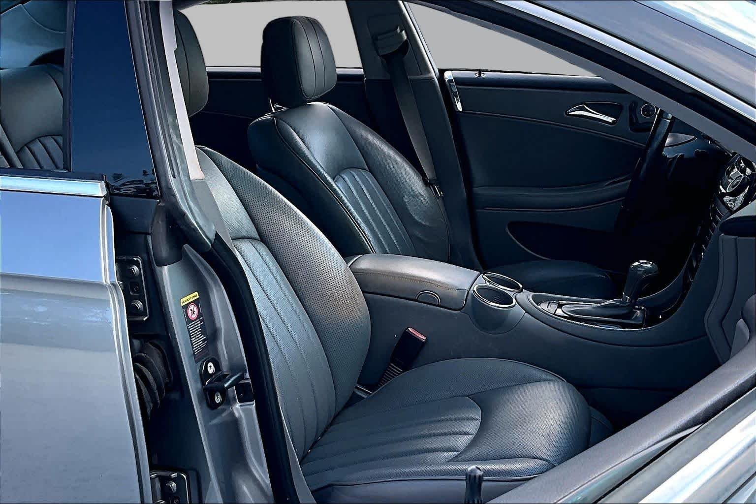 Used 2011 Flint Grey Metallic Mercedes-Benz CLS 550 image 8