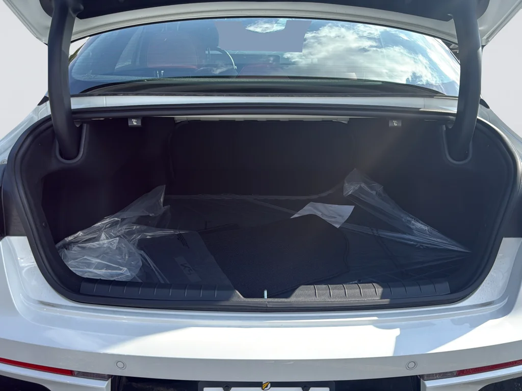 New 2026 Snow White Pearl Kia GT-Line image 31