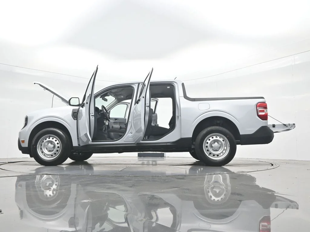 New 2026 Space White Metallic Ford XL image 52