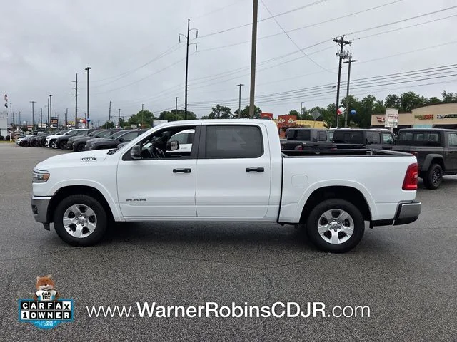 Used 2025 White Ram Big Horn/Lone Star image 4