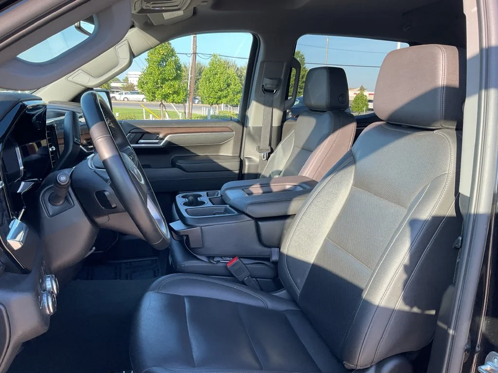 Used 2025 Black GMC SLT image 11