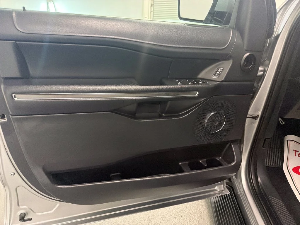 Used 2024 Silver Ford XLT image 12