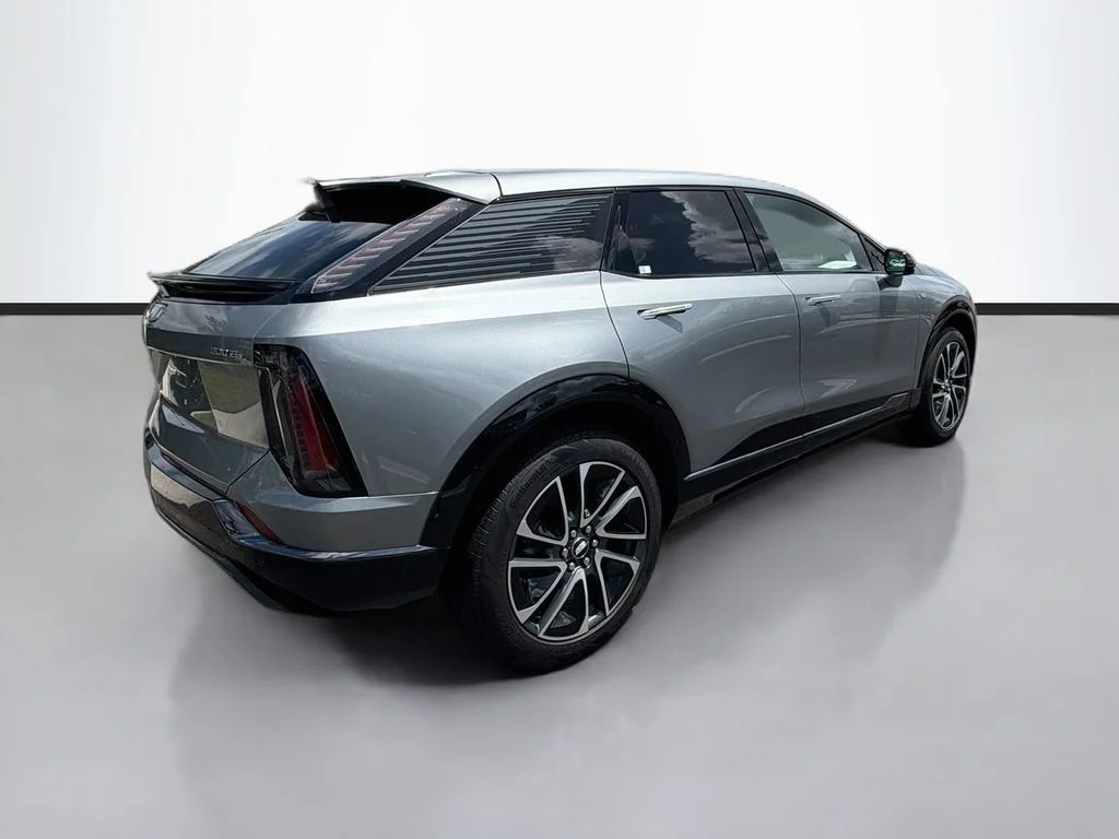Used 2025 Silver Cadillac Sport 2 image 5