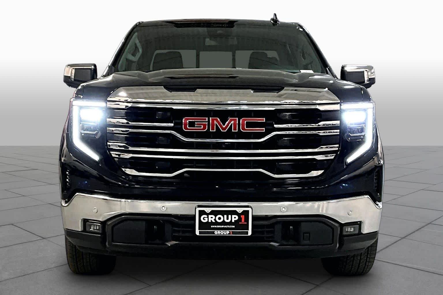 Used 2026 Onyx Black GMC SLT image 3