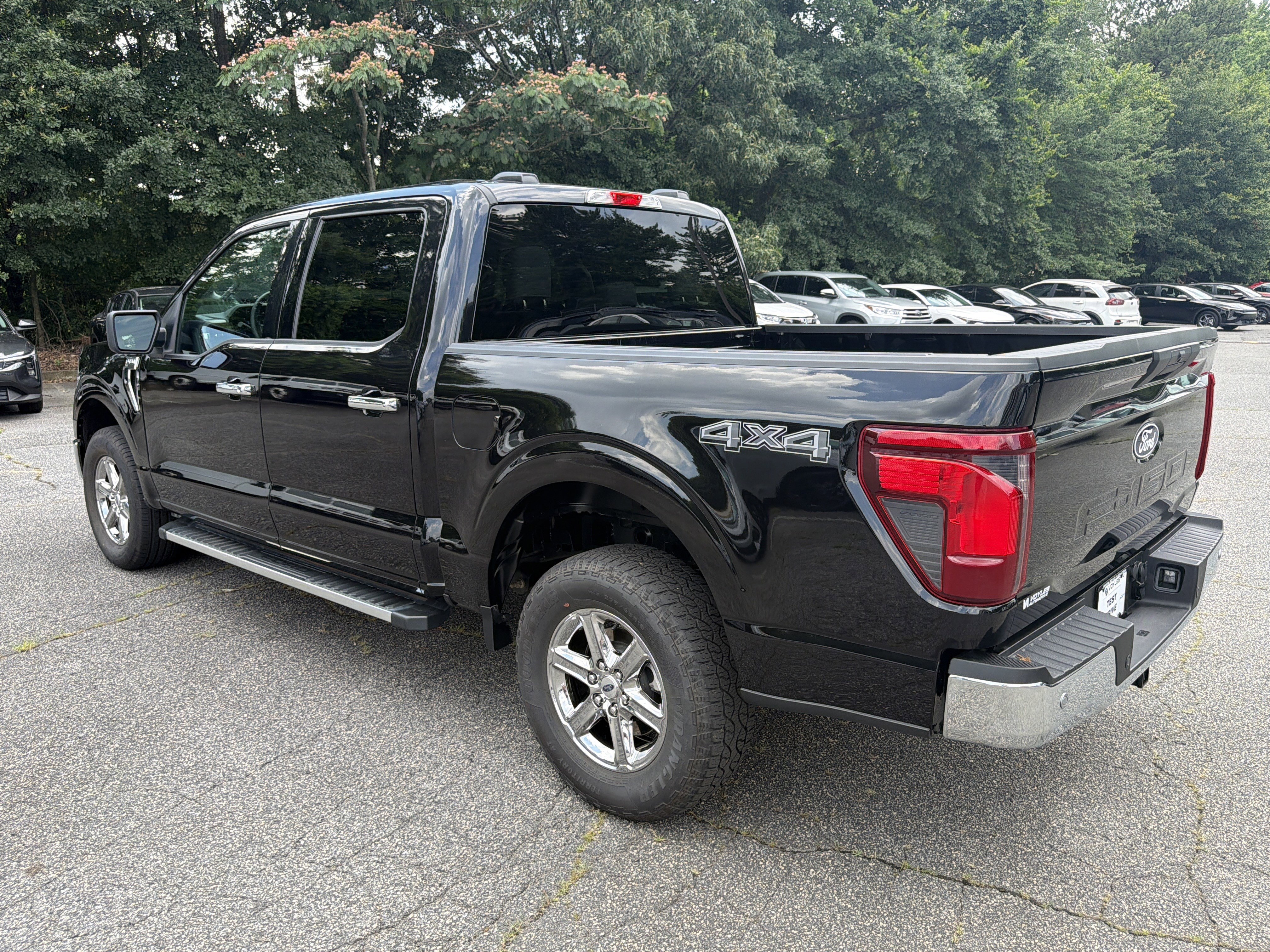 Used 2025 Black Metallic Ford XLT image 5