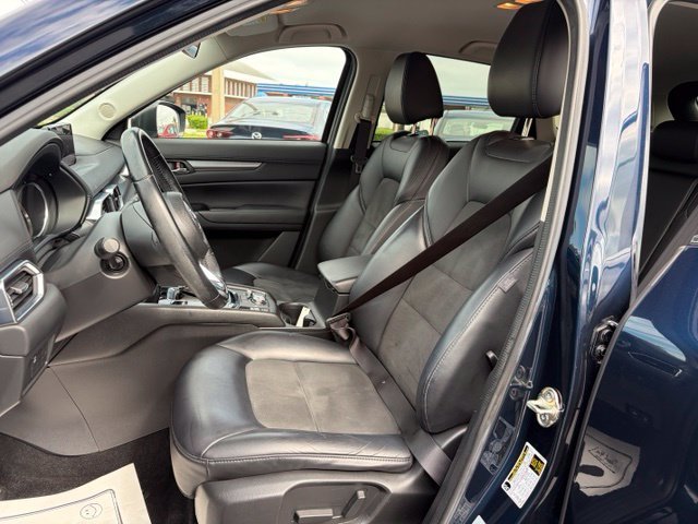 Used 2017 Blue Mazda Touring image 14