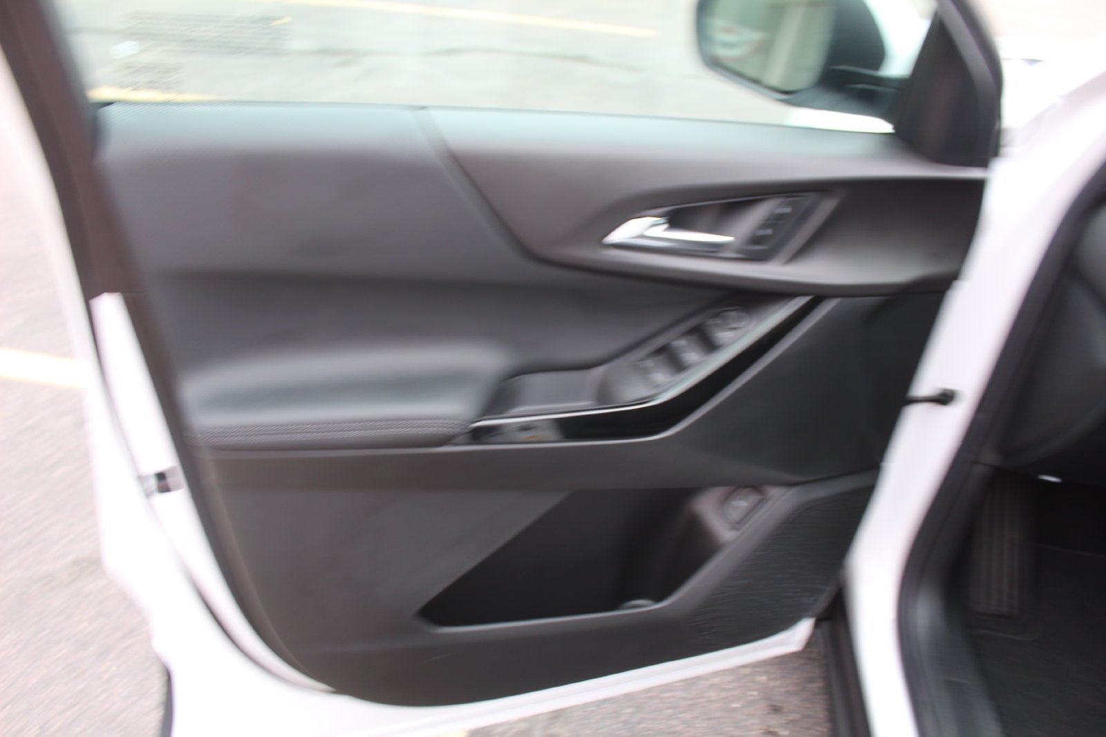 New 2027 Summit White Chevrolet LT image 10