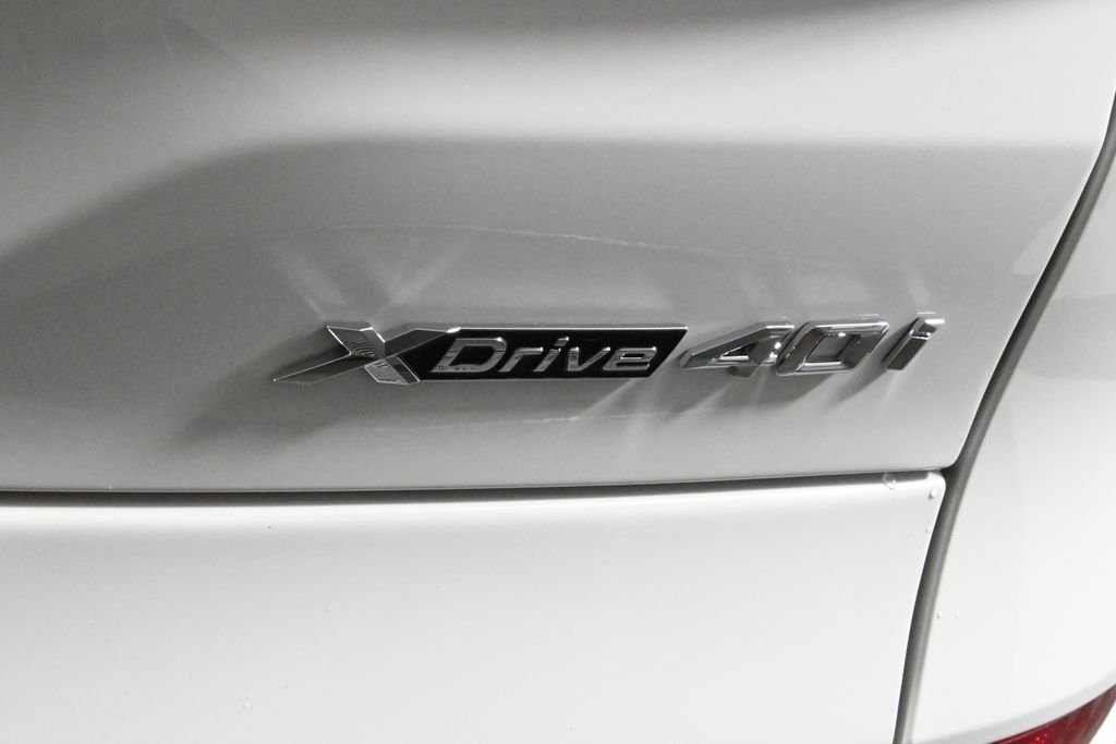 Used 2026 White BMW xDrive40i image 41
