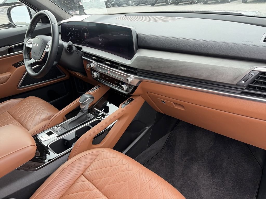 Used 2024 Wolf Gray Kia SX-Prestige X-Line image 38