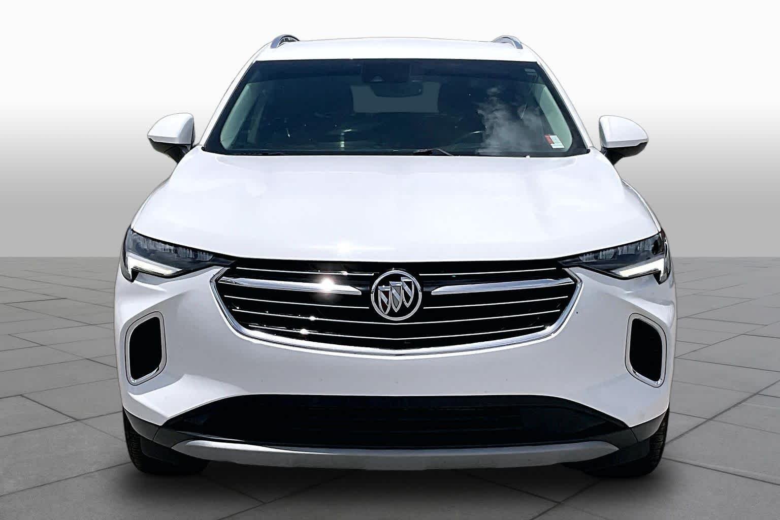 Used 2022 Summit White Buick Preferred image 4