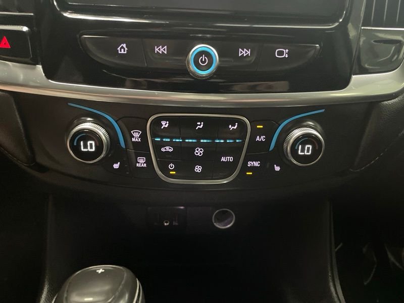 Used 2020 Gray Chevrolet LT image 29