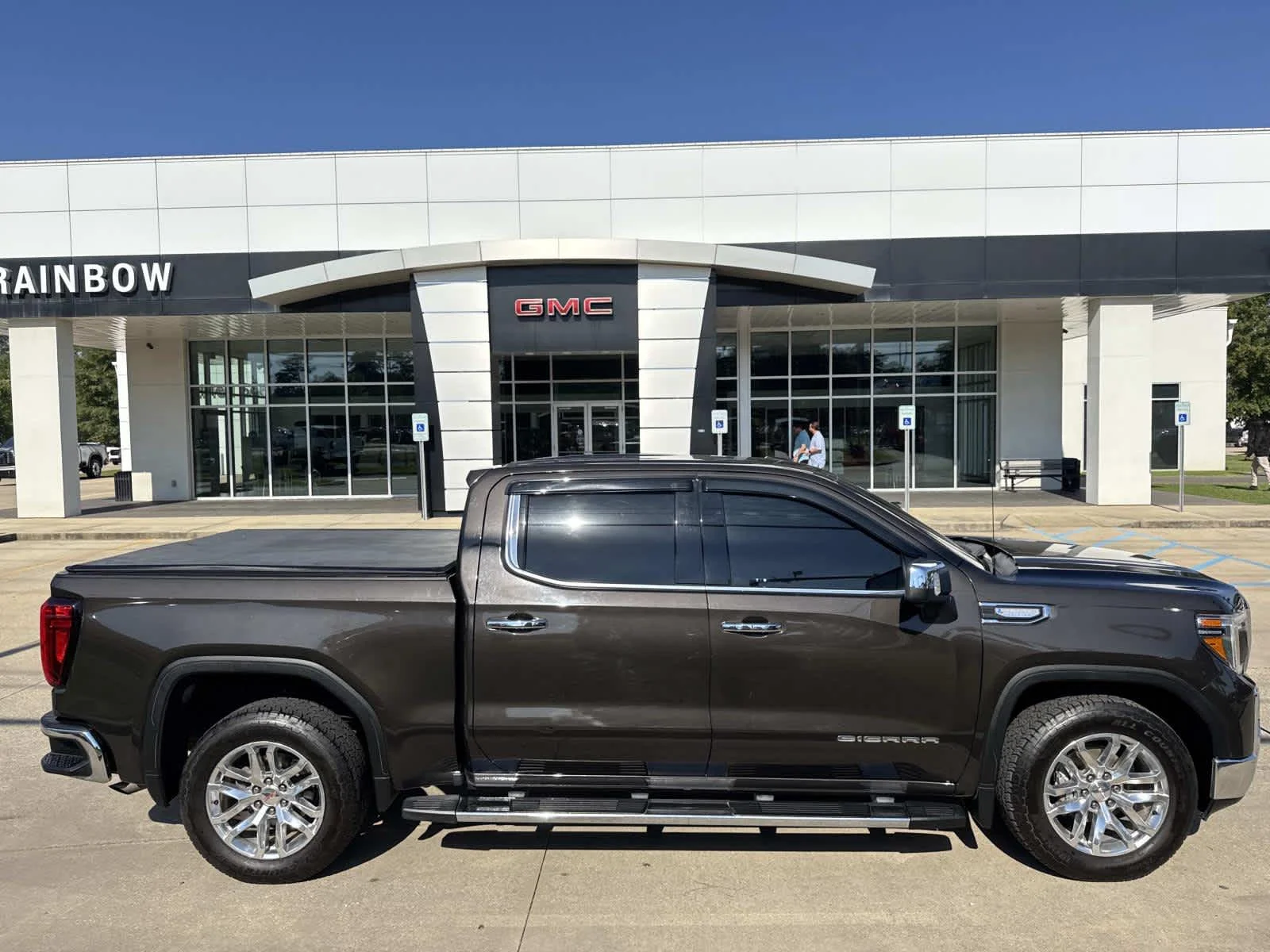 2021 GMC Sierra 2WD Crew Cab Short Box SLT's photo