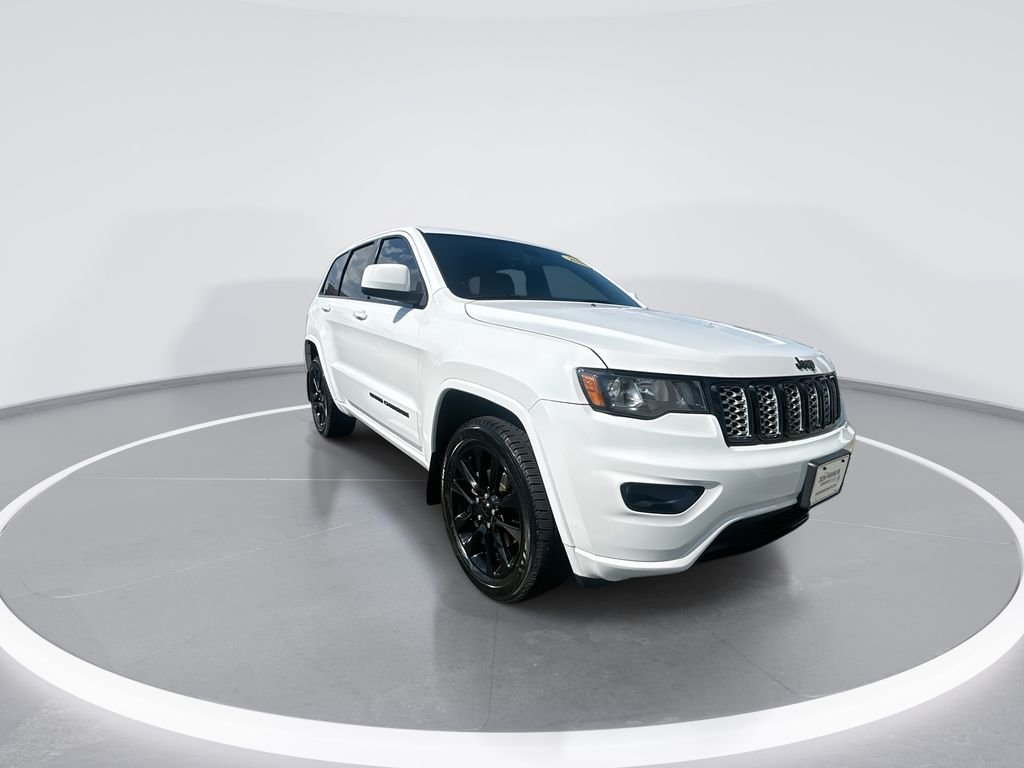 Used 2018 White Jeep Altitude image 2