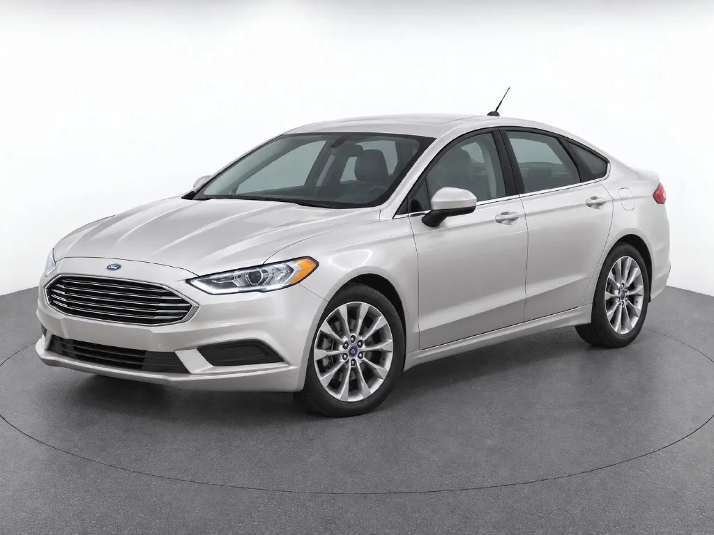 Used 2017 Gold Ford SE image 2