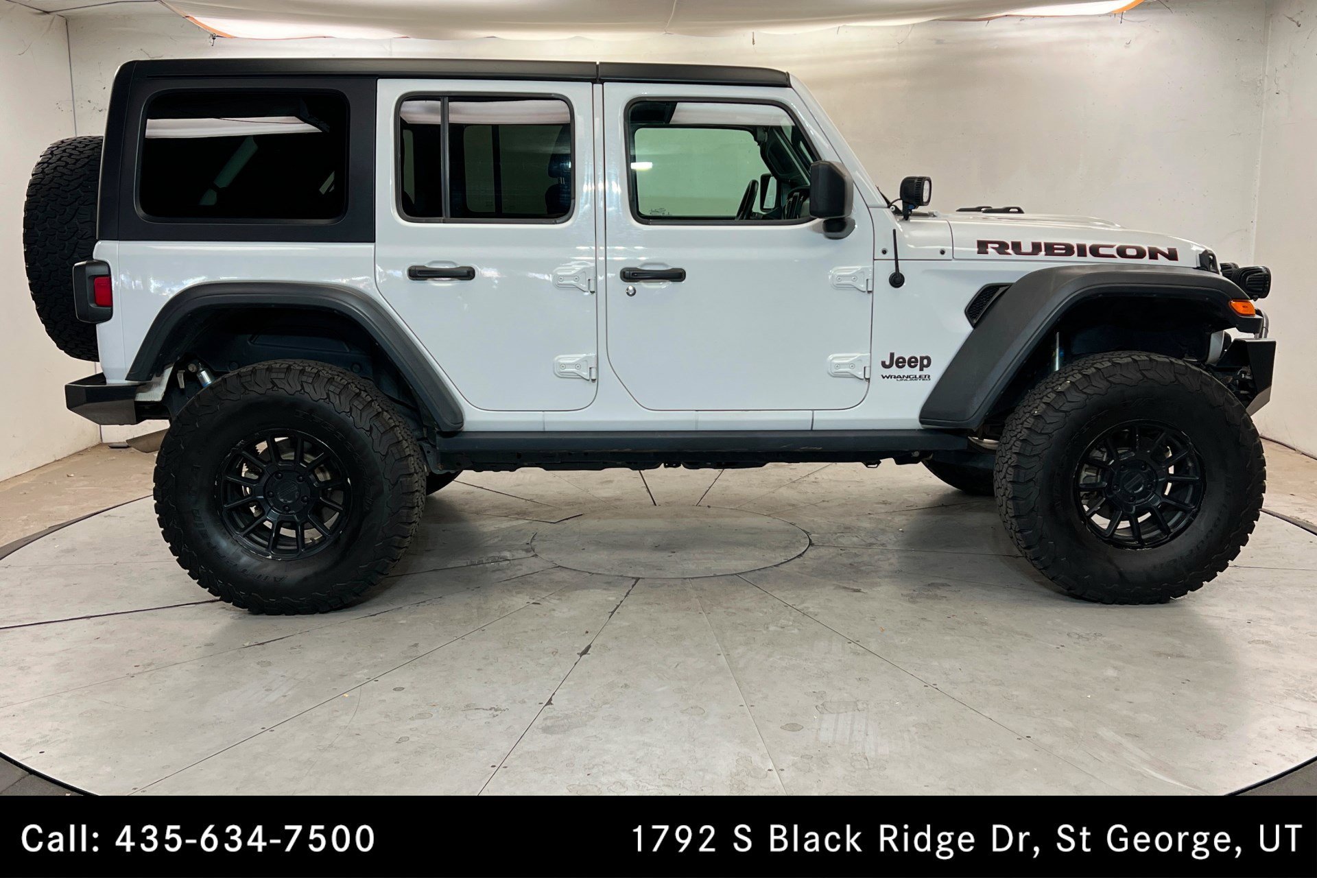 Used 2019 Bright White Clearcoat Jeep Rubicon image 7